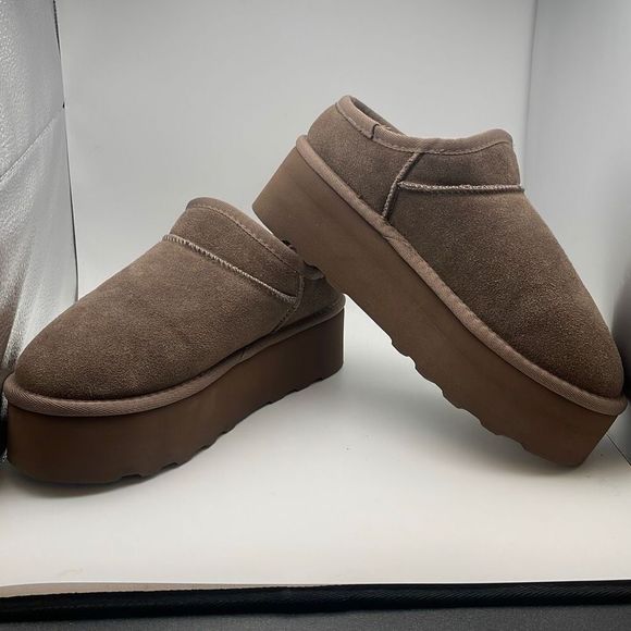 CUSHIONAIRE Women's COZY Genuine Suede Cozy Mule Platform +Memory Foam SIZE 8.5 - Picture 6 of 7